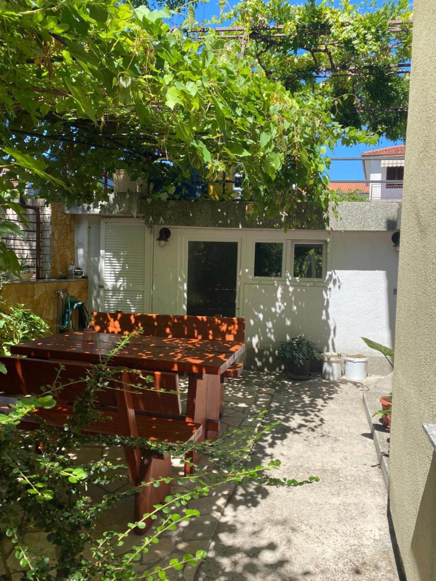 Apartments Topic & Krk Central Location Krk Town Exterior photo